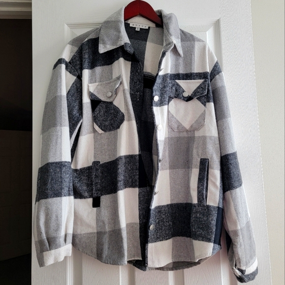 Black Buffalo Plaid Jacket - Picture 1 of 1